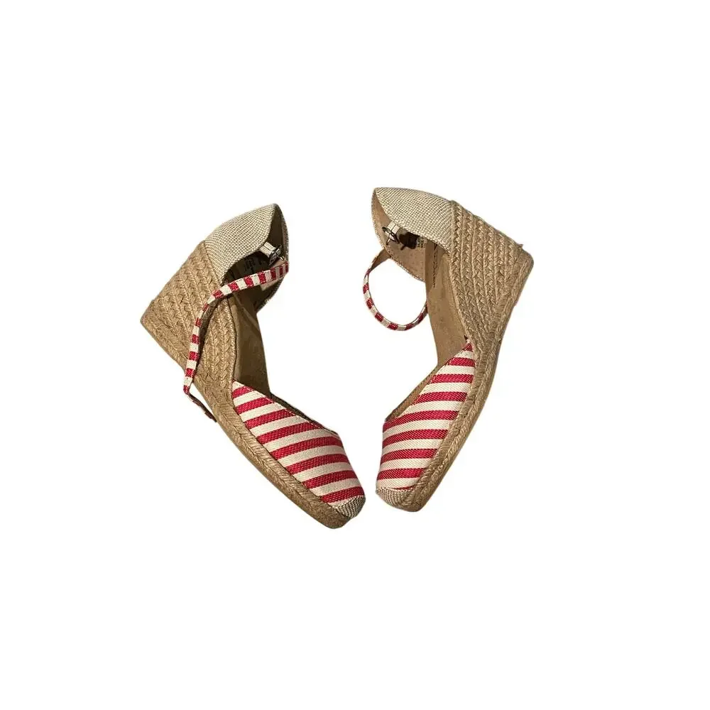 White Mountain red and white espadrilles ankle straps sandals size 8
